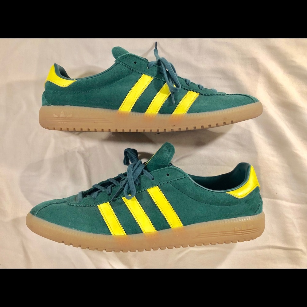 adidas Bermuda shoes - Size 12 - B41472